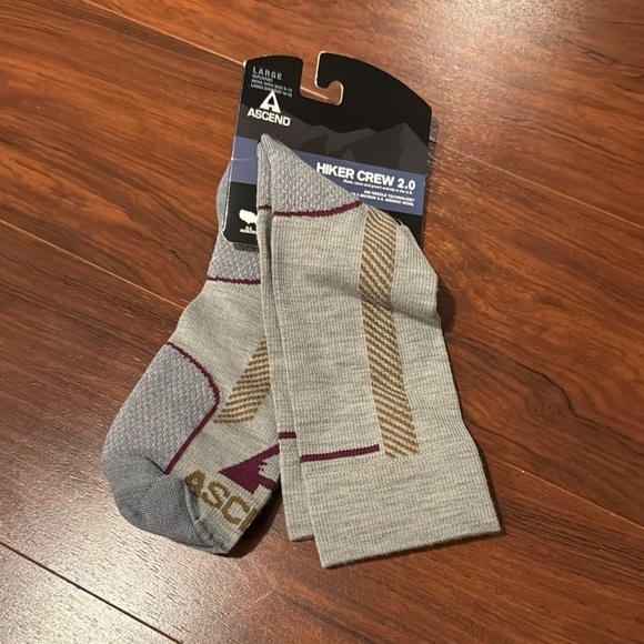 Ascend Athletic Socks Gray and Brown Performance Crew - Picture 1 of 3